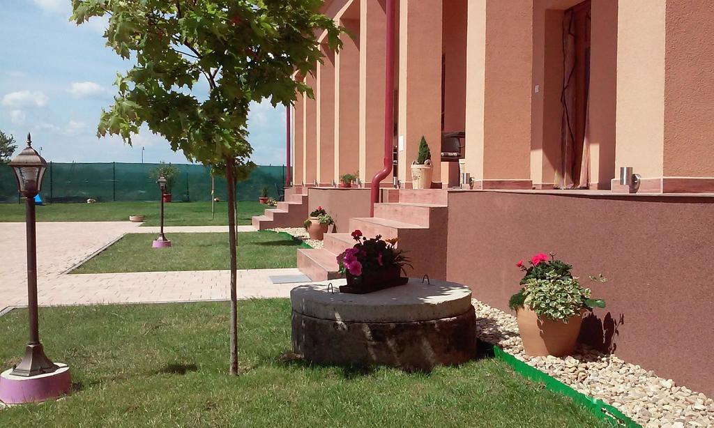 Vila Maria Rapovce Экстерьер фото